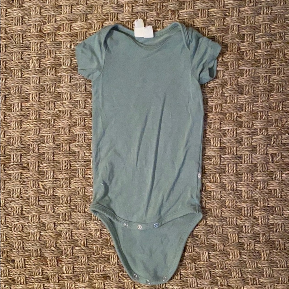 Kyte baby bodysuit